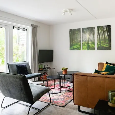 Grove Den I Heerlijk Met Bosrijke Tuin *