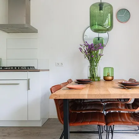 Heerlijk Met Bosrijke Tuin Holiday home Nunspeet