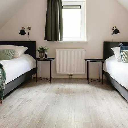 Grove Den I Heerlijk Met Bosrijke Tuin *