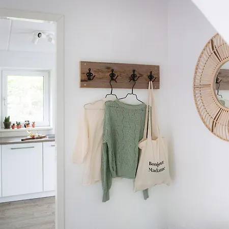 Grove Den I Heerlijk Met Bosrijke Tuin Dom wakacyjny *