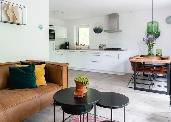 Grove Den I Heerlijk Met Bosrijke Tuin Dom wakacyjny Nunspeet