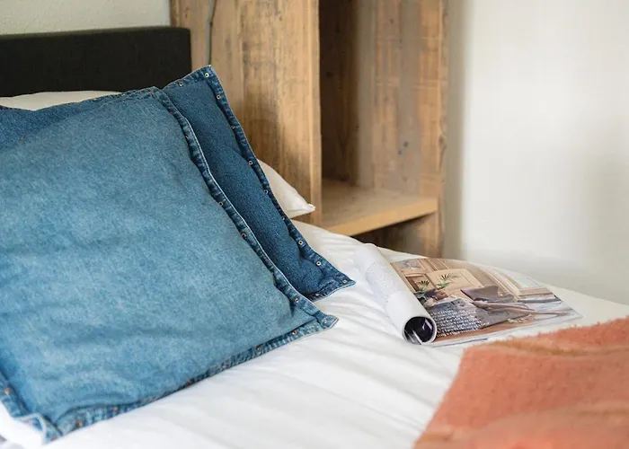 Grove Den I Heerlijk Met Bosrijke Tuin