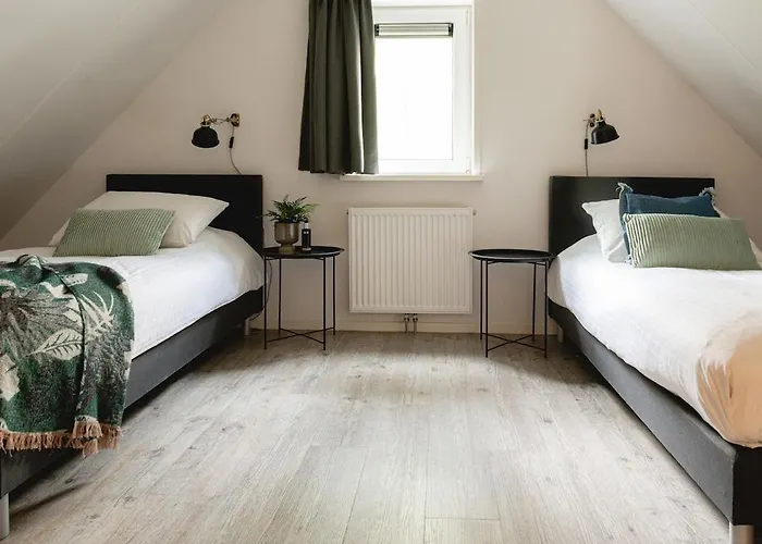 Grove Den I Heerlijk Met Bosrijke Tuin *