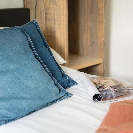 Grove Den I Heerlijk Met Bosrijke Tuin